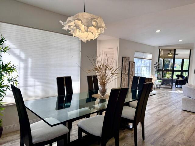 Foto del edificio - 15718 Loch Maree Ln