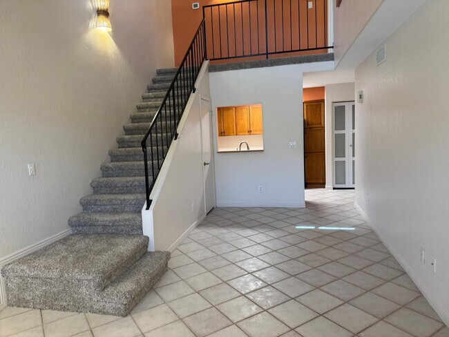 Foto del edificio - 8625 E Belleview Pl