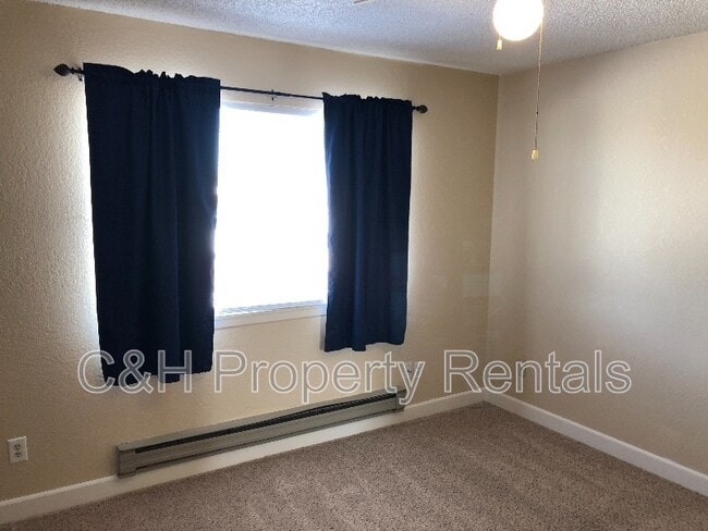 Foto del edificio - 622 Oakmont Rd