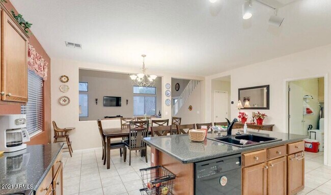 Foto del edificio - 17332 W Woodrow Ln