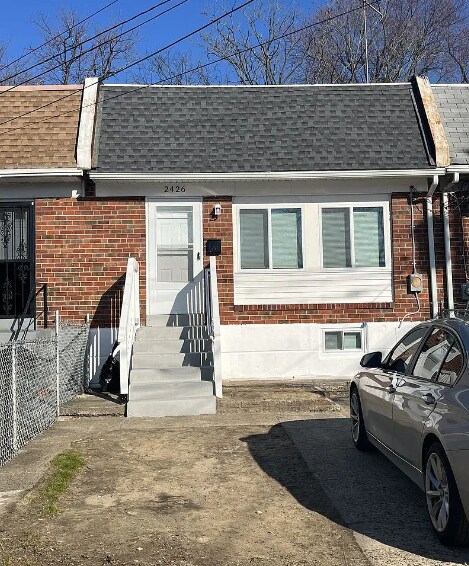 Building Photo - 2426 Wainwright St