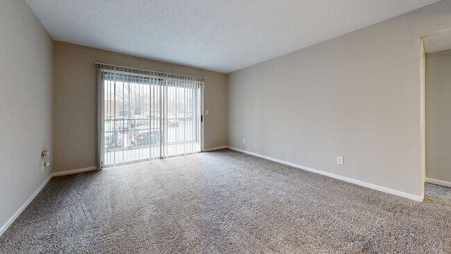 Interior Photo - Brookridge