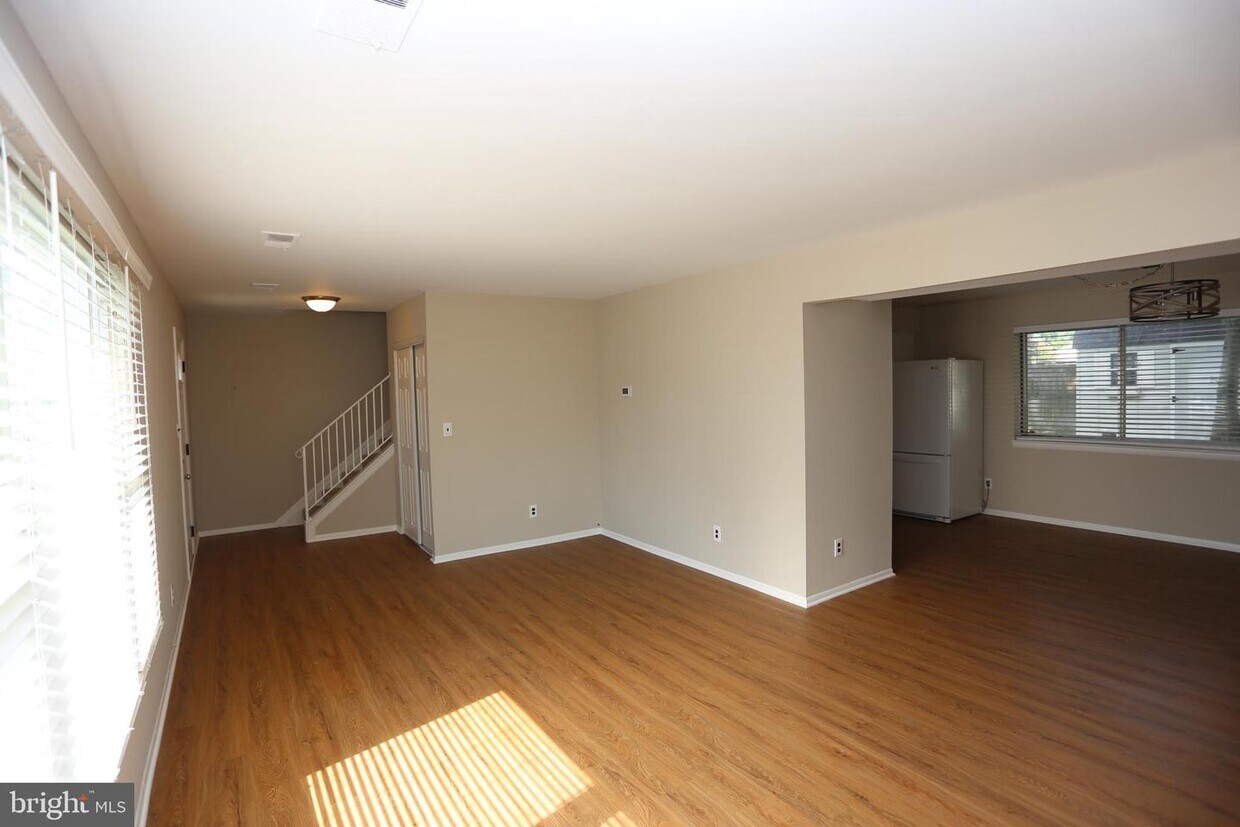 7709 Queens Park Rd, Pasadena, MD 21122 Townhome Rentals in Pasadena MD