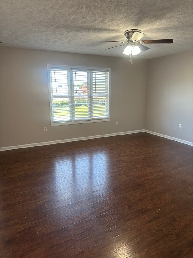Building Photo - 109 Rystan Pl