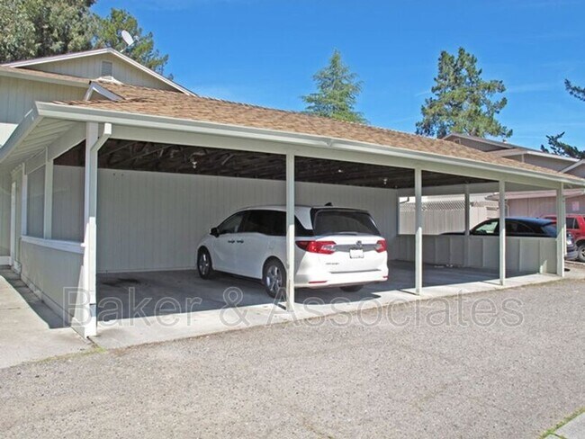 Building Photo - 1017 Civic Center Dr