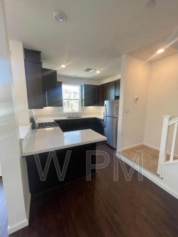 Building Photo - 43 Yarrow Wy