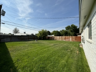 Building Photo - 609 S Ctr St