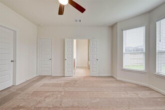 Building Photo - 8022 Pinebrook Arbor Ct