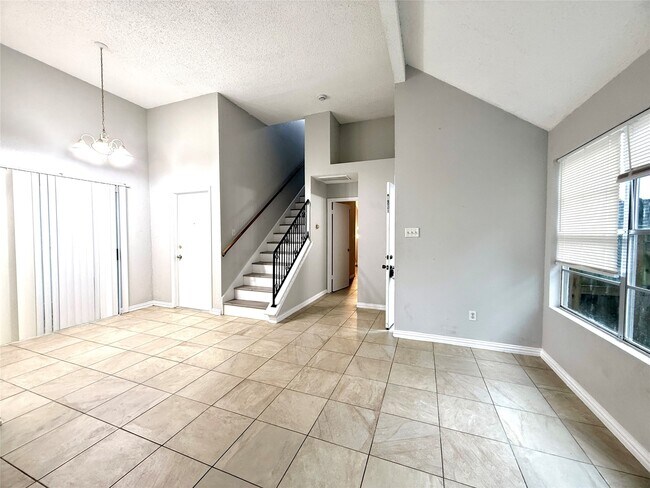 Building Photo - 18586 N Lyford Dr