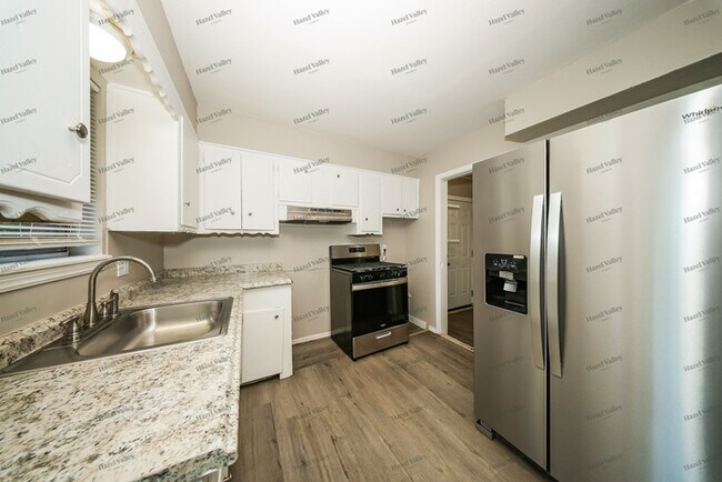 Foto del edificio - 6617 S Kelley Ave