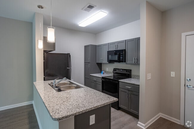 Interior Photo - The Leslie