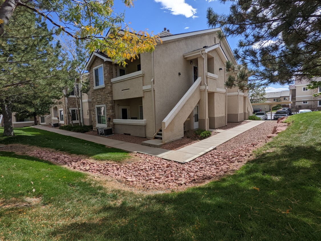 3715 Strawberry Field Grv Unit B, Colorado Springs, CO 80906 - Condo ...