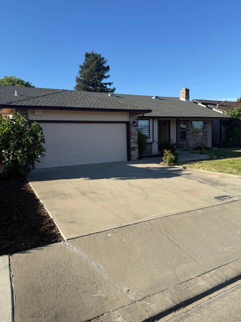 Foto del edificio - 2141 Arbor Way