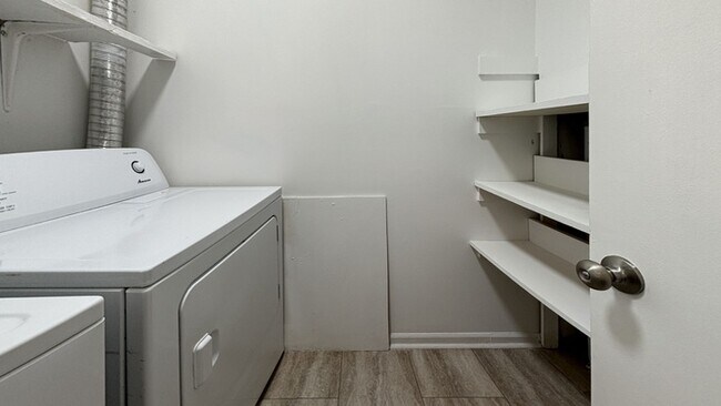 Foto del edificio - 2 bed / 1 bath ~ Just off of HWY 61