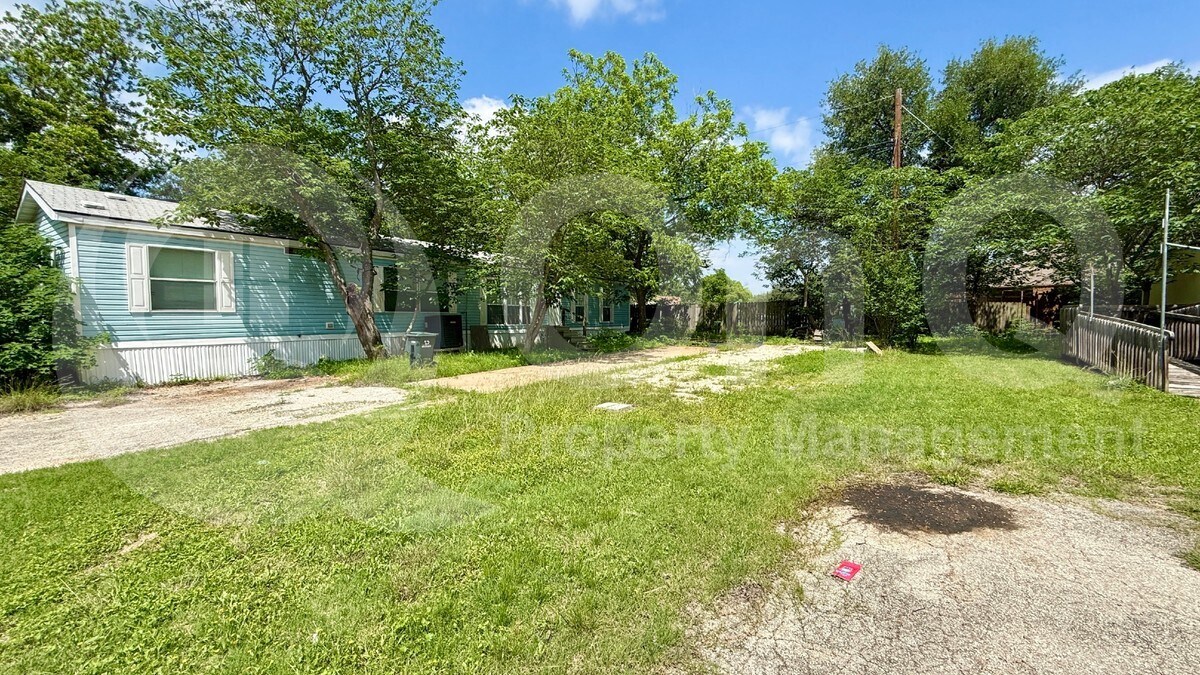 Foto del edificio - 6402 McNeil Dr