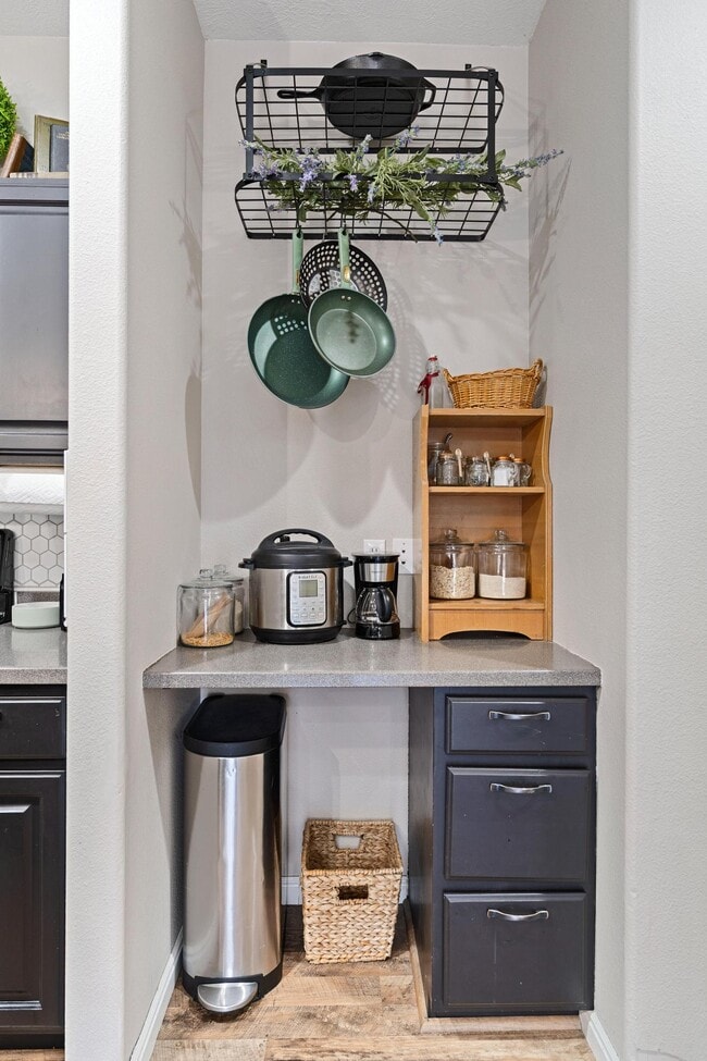 Building Photo - 1546 W 110 N