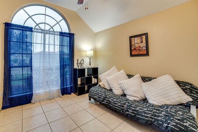 Foto del edificio - 7807 Raton Ridge Ln