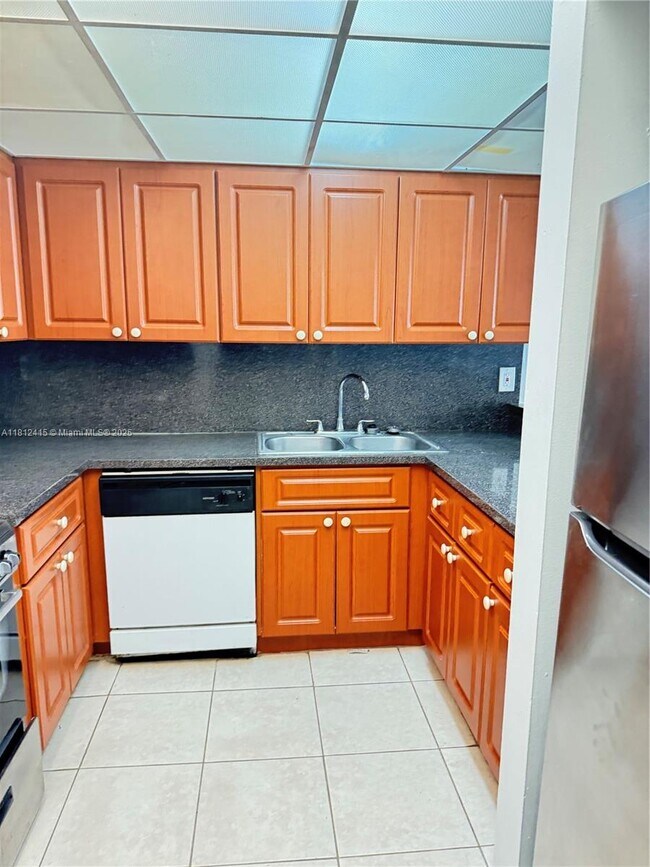 Foto del edificio - 6990 NW 186th St