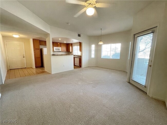 Building Photo - 6160 Rumrill St