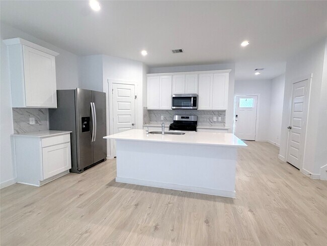 Foto del edificio - 31722 Margaret Woods Ln