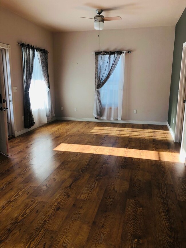 Foto del edificio - House- NW