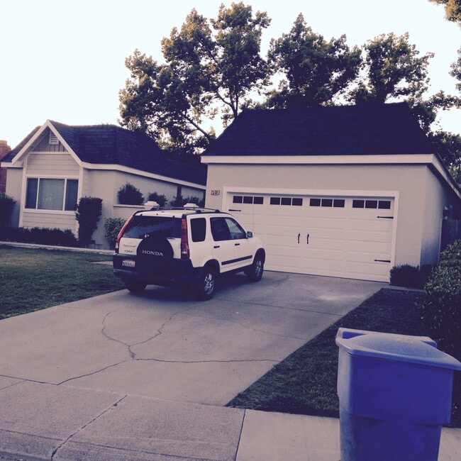Front Exterior - 2530 Notre Dame Dr