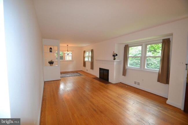 Building Photo - 2232 Highland Ave