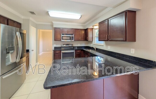 Foto del edificio - 8583 Blackberry Ln E