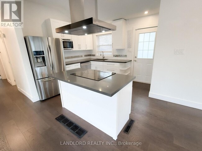 Building Photo - 18 Deerfield Rd