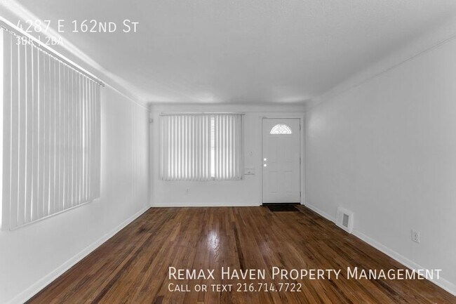Building Photo - 4287 E 162, Cleveland- Spacious 3 bedrooms...