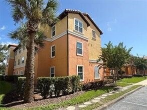 Building Photo - 5451 Vineland Rd