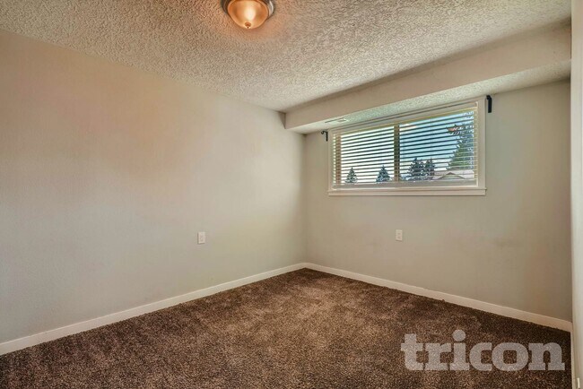 Foto del edificio - 706 NE 126th St