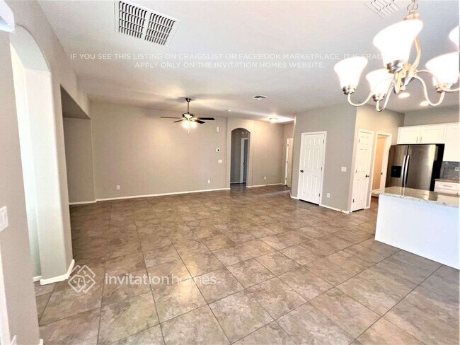 Building Photo - 15147 N 137th Ln