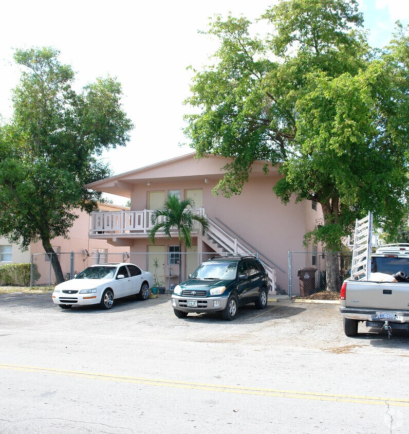 Building Photo - 1516 SW 5th Pl