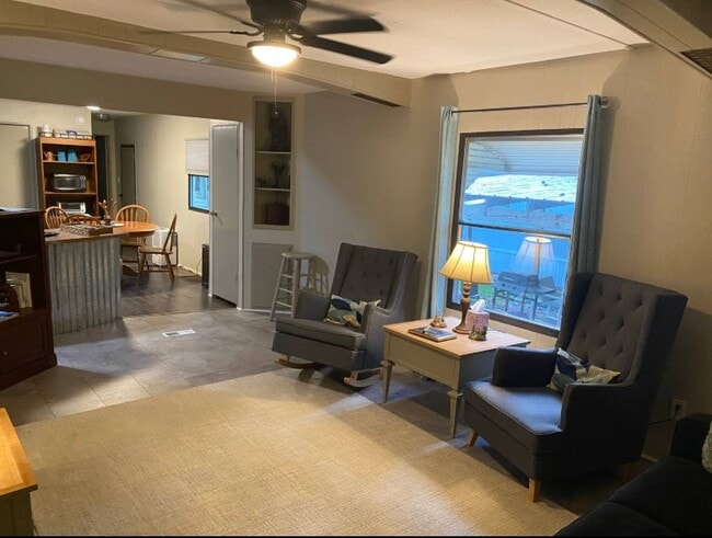 Foto del edificio - 1455 Cha La Kee Rd