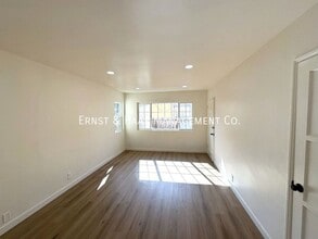 Building Photo - 778 Cherry Ave