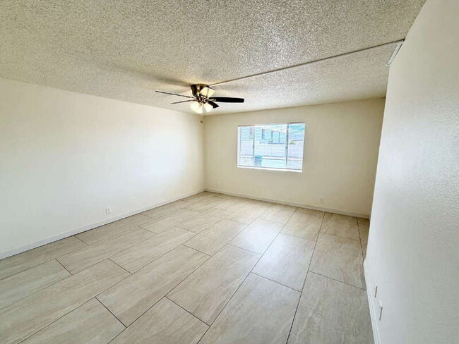 Foto del edificio - 6734 E Dallas St