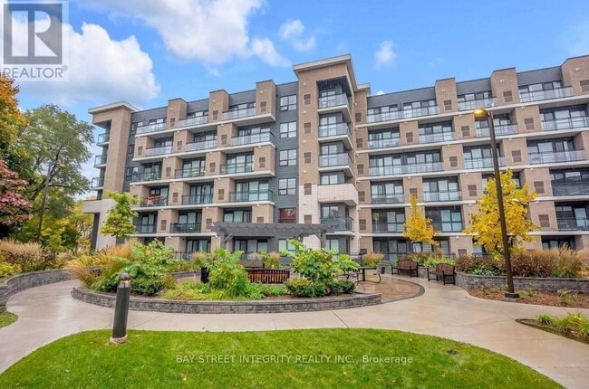 Building Photo - 1 Falaise Rd