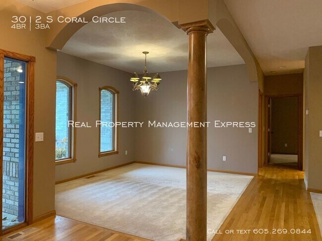 Building Photo - A Beautiful and Spacious 4 Bed, 3 Bath Home