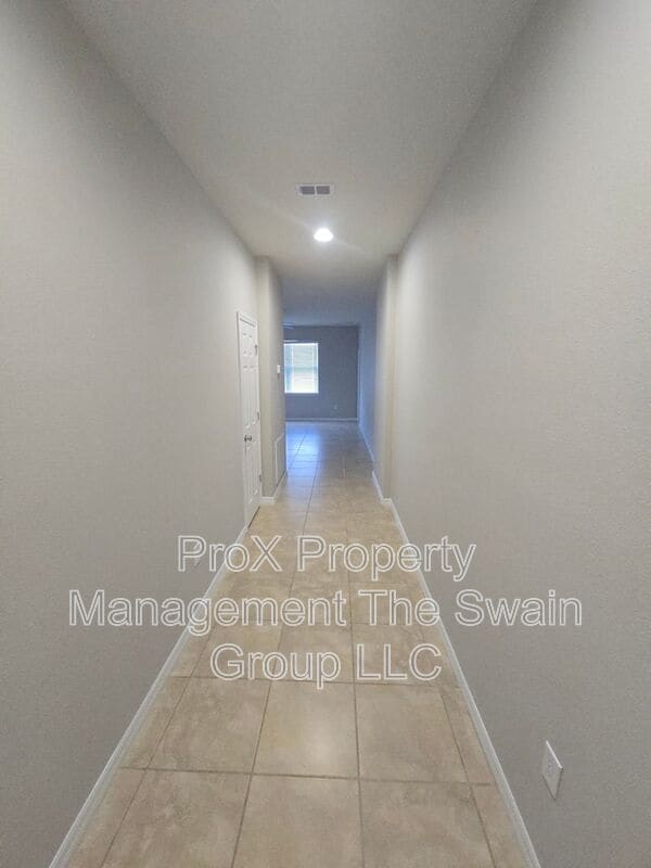 Building Photo - 8739 Micmac Ct
