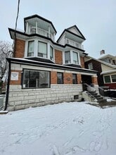 Building Photo - 1371 King St W