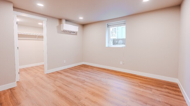 Foto del edificio - 2106 Oakes Ave