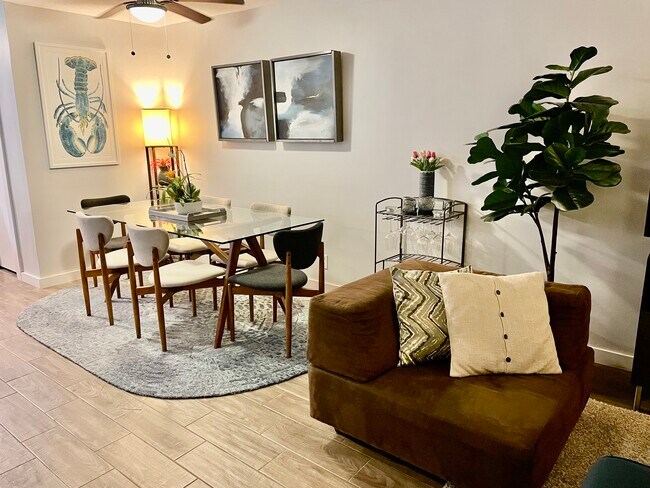 Foto del edificio - 905 SE 12th Ct