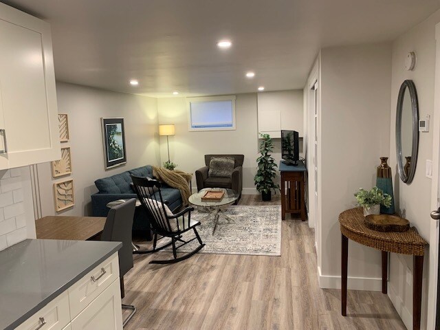 The great room - 185 Parkville Dr