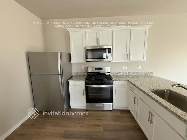 Foto del edificio - 7211 Dolores Ave