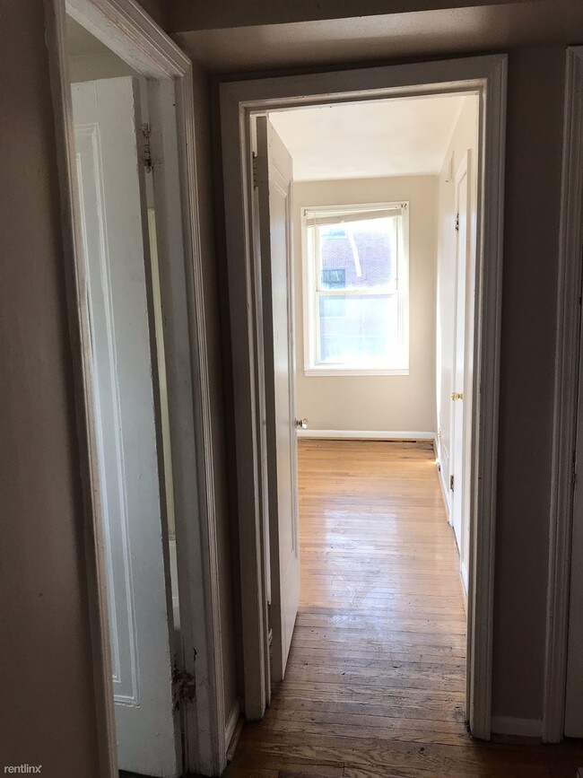 Building Photo - 210 Old Orchard Pl
