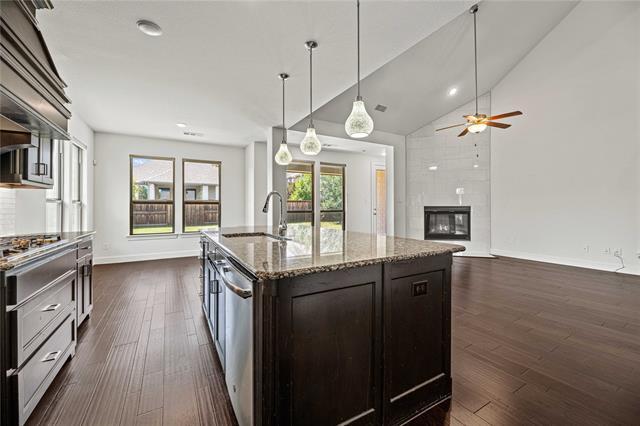 Building Photo - 880 Mountain Laurel Dr