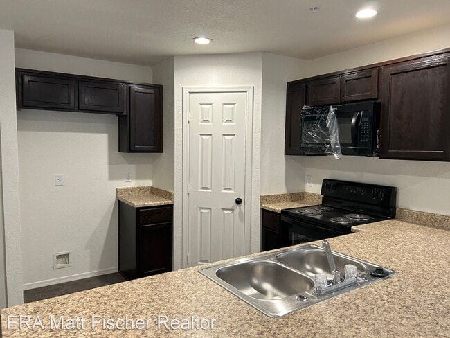 Building Photo - 4 br, 3 bath House - 7347 E 38th St