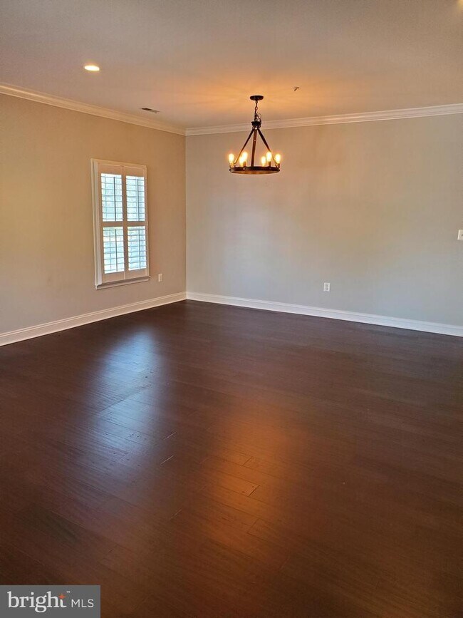 Building Photo - 910 Perry Landing Ct