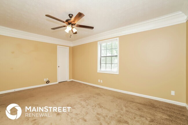 Building Photo - 1255 Bishop's Ln